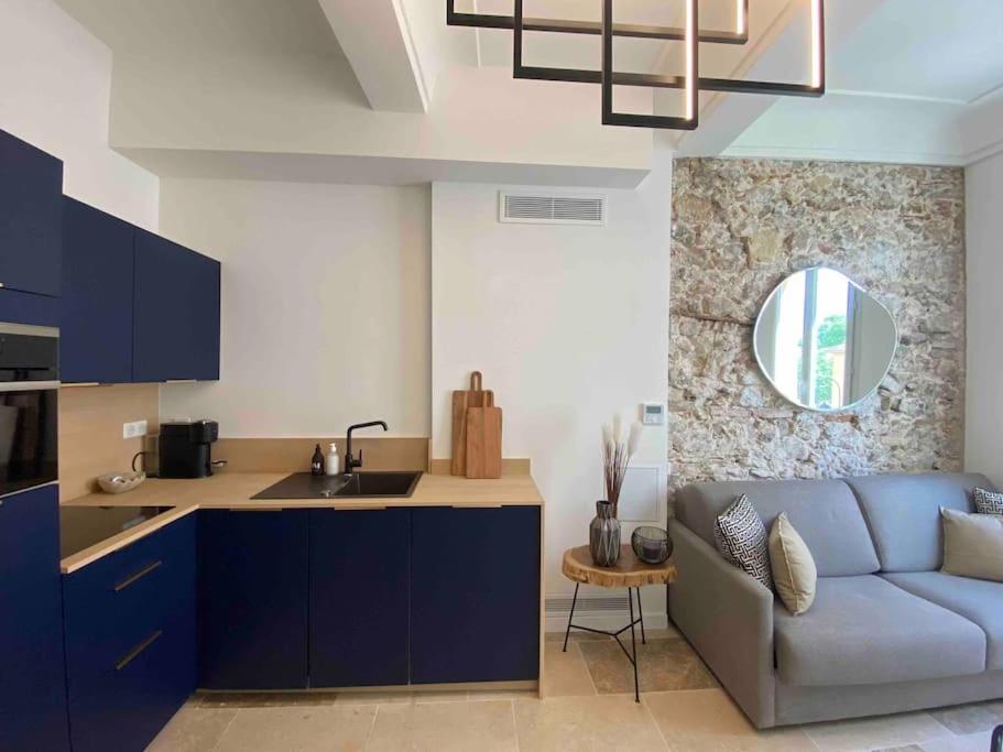 Au Coeur Du Viel Antibes - Cosy Appartement Eksteriør bilde