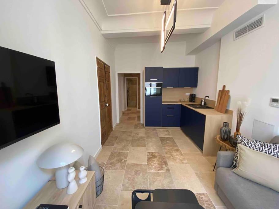 Au Coeur Du Viel Antibes - Cosy Appartement Eksteriør bilde