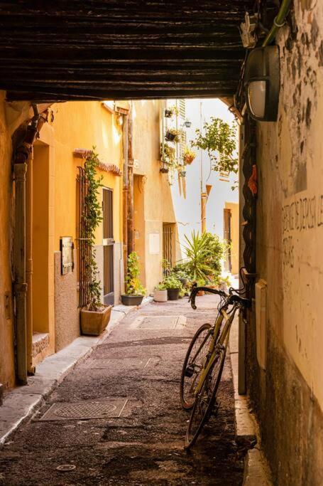Au Coeur Du Viel Antibes - Cosy Appartement Eksteriør bilde
